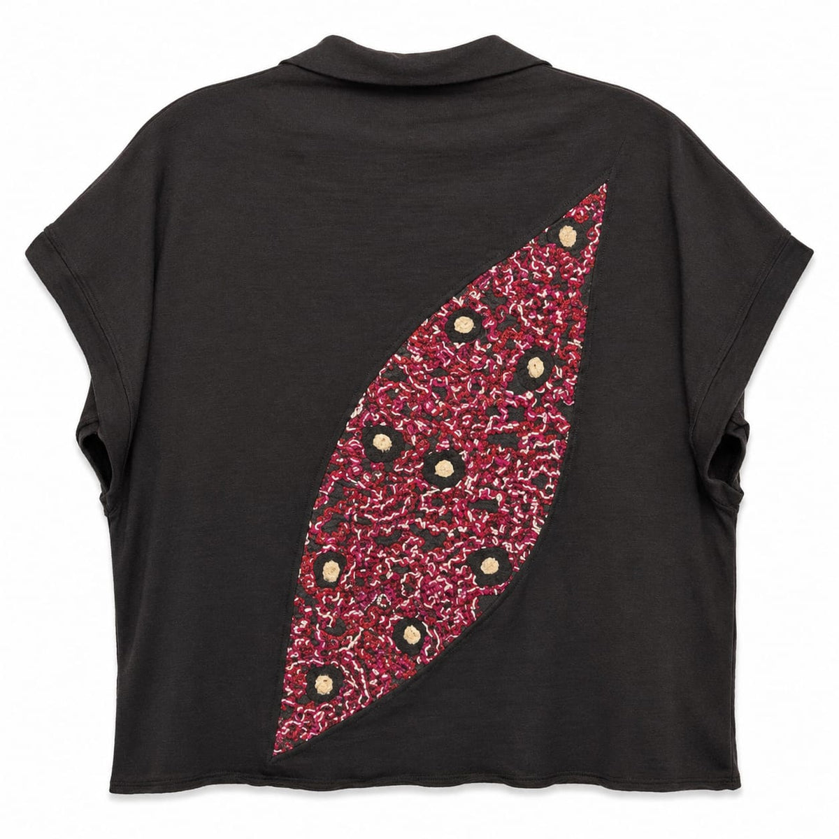 Pullover with Center Design